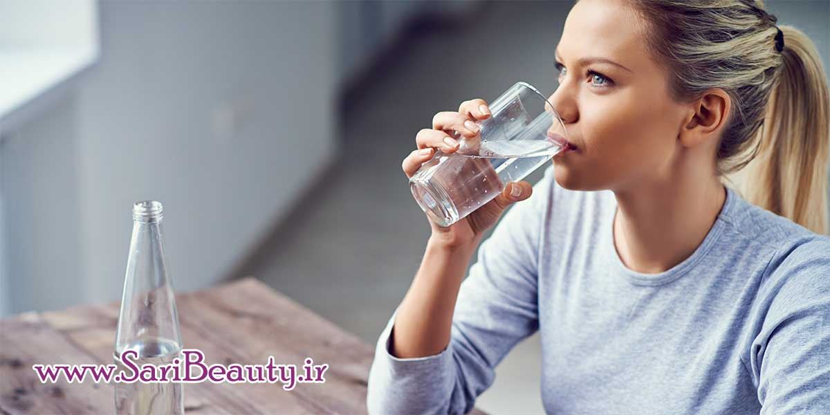 نوشیدن آب و تأثیر آن بر پوست صورت